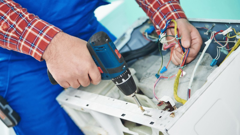 Selendi York York çamaşır makinesi kart tamiri – Su almama arızası orijinal parça ile giderildi. - Teknik servis örneği